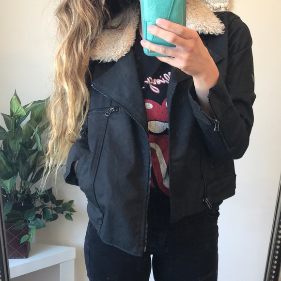 Levi's Jackets & Blazers - Levi’s Asymmetrical Faux Leather Sherpa Jacket